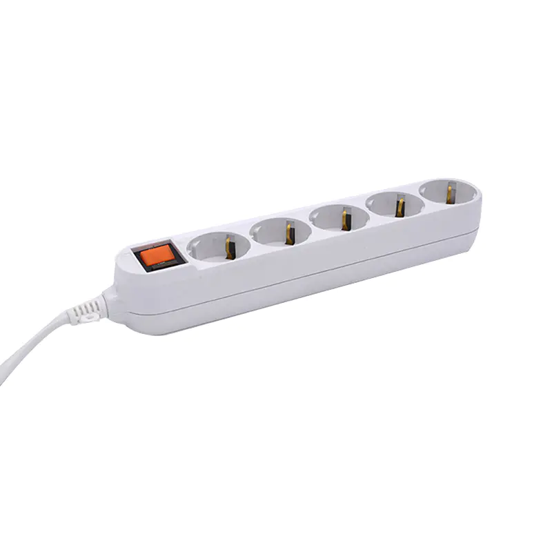 V0-V1 úrovne 5 Výstupy EÚ Standard Socket s prepínačom ochrany preťaženia